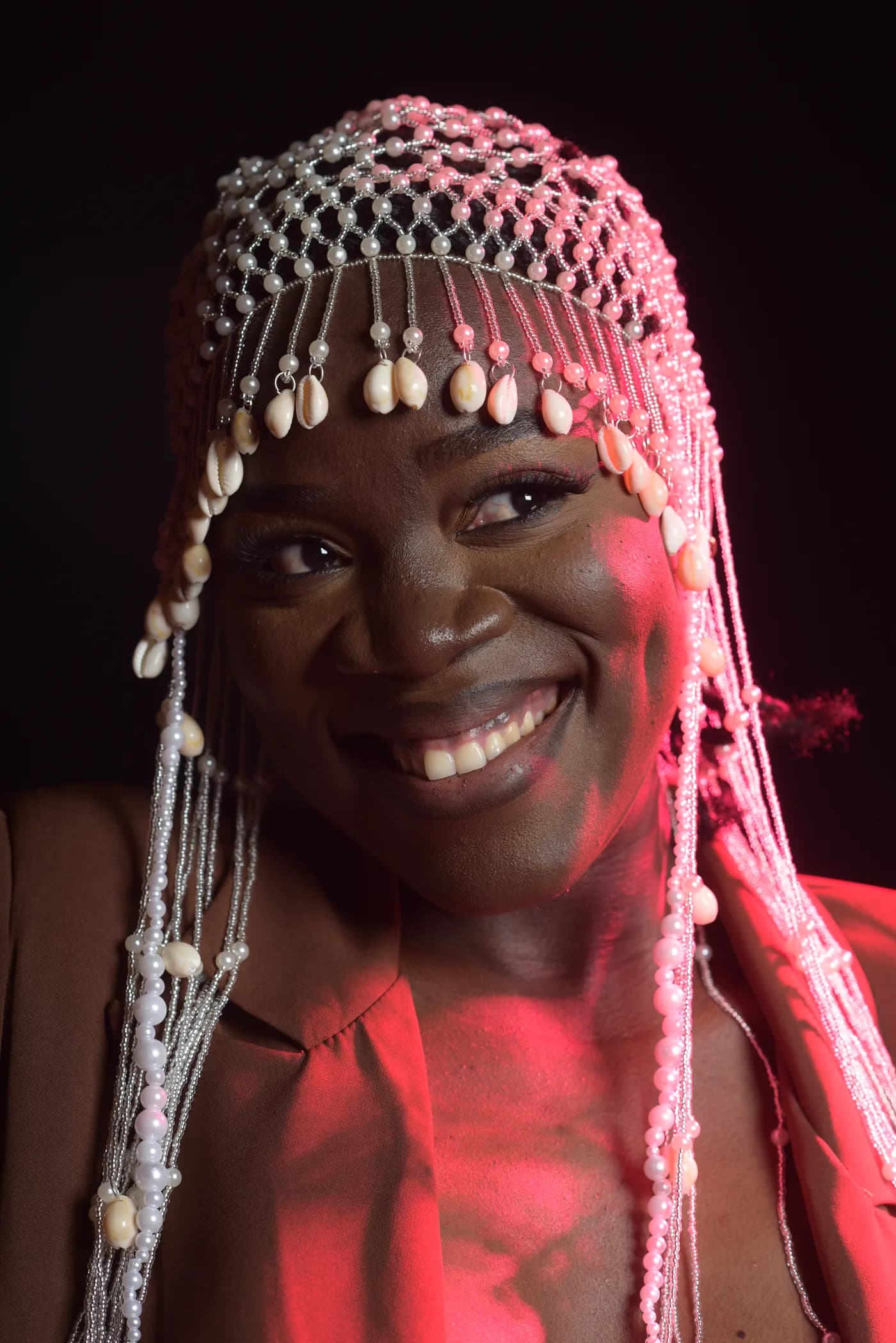 Portrait artistique, parure de perles — GM Black Queen