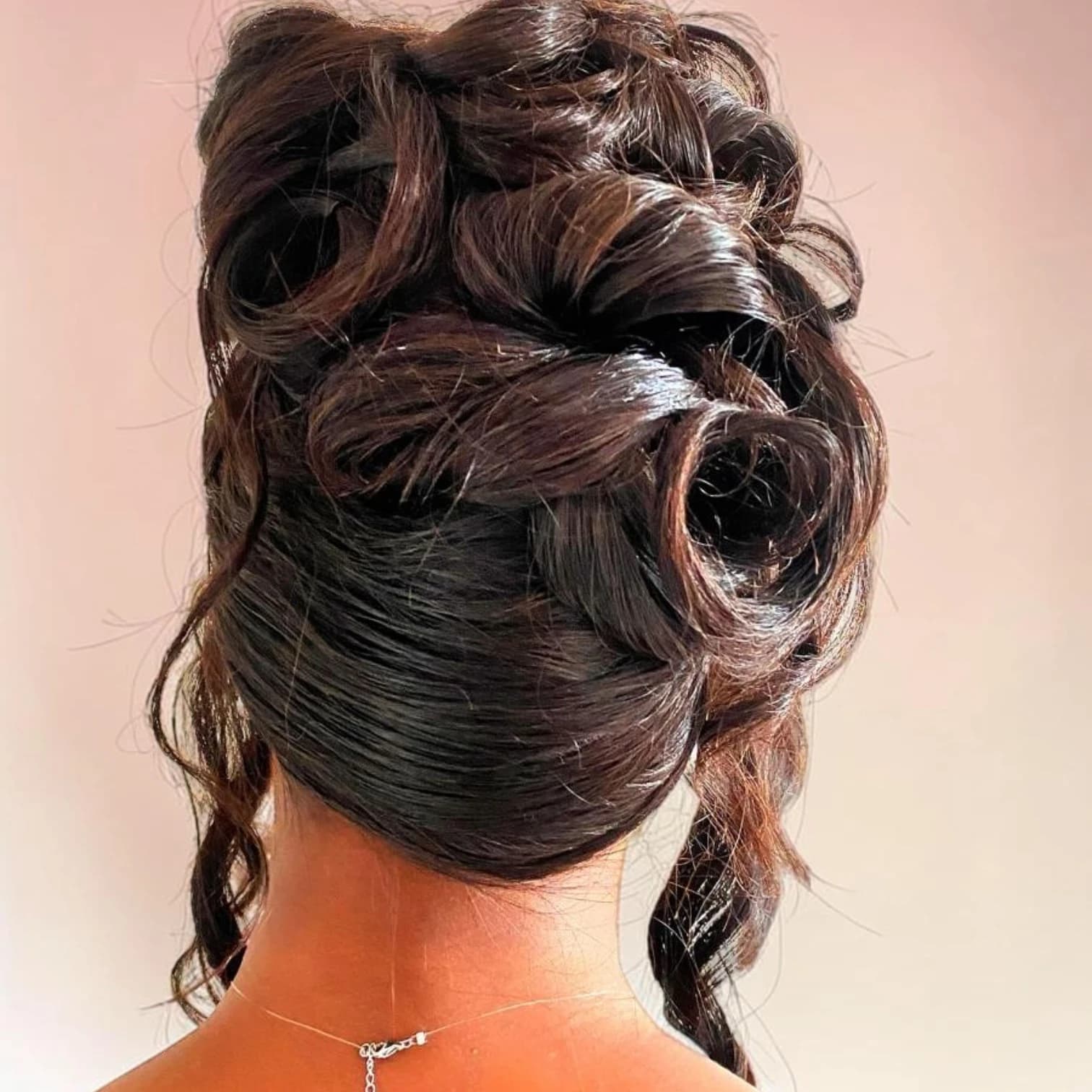 Chignon perruque mariage vue arrière — GM Black Queen
